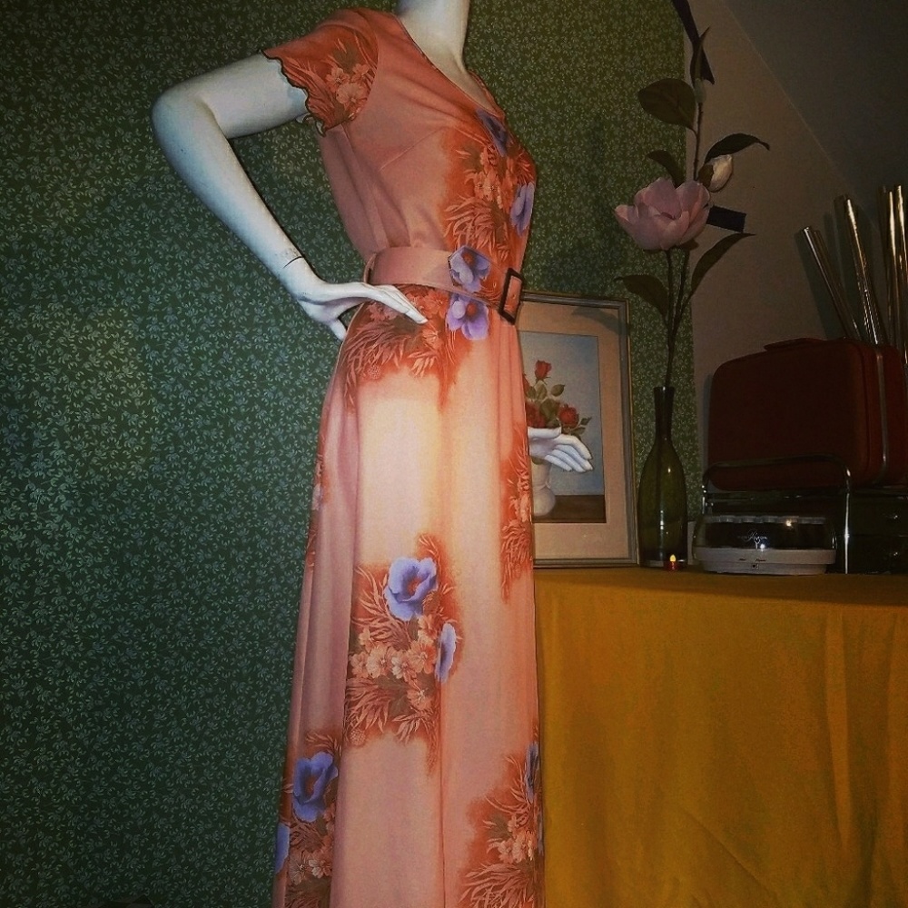 *SOLD 70's Hawaiian Print Vintage Top/Skirt/belt - Picture 2 of 6